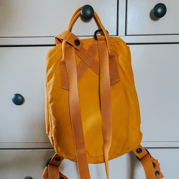 lululemon crossbody water bottle bag lululemon Water Bottle Crossbody with Front Pocket 2L - One Size